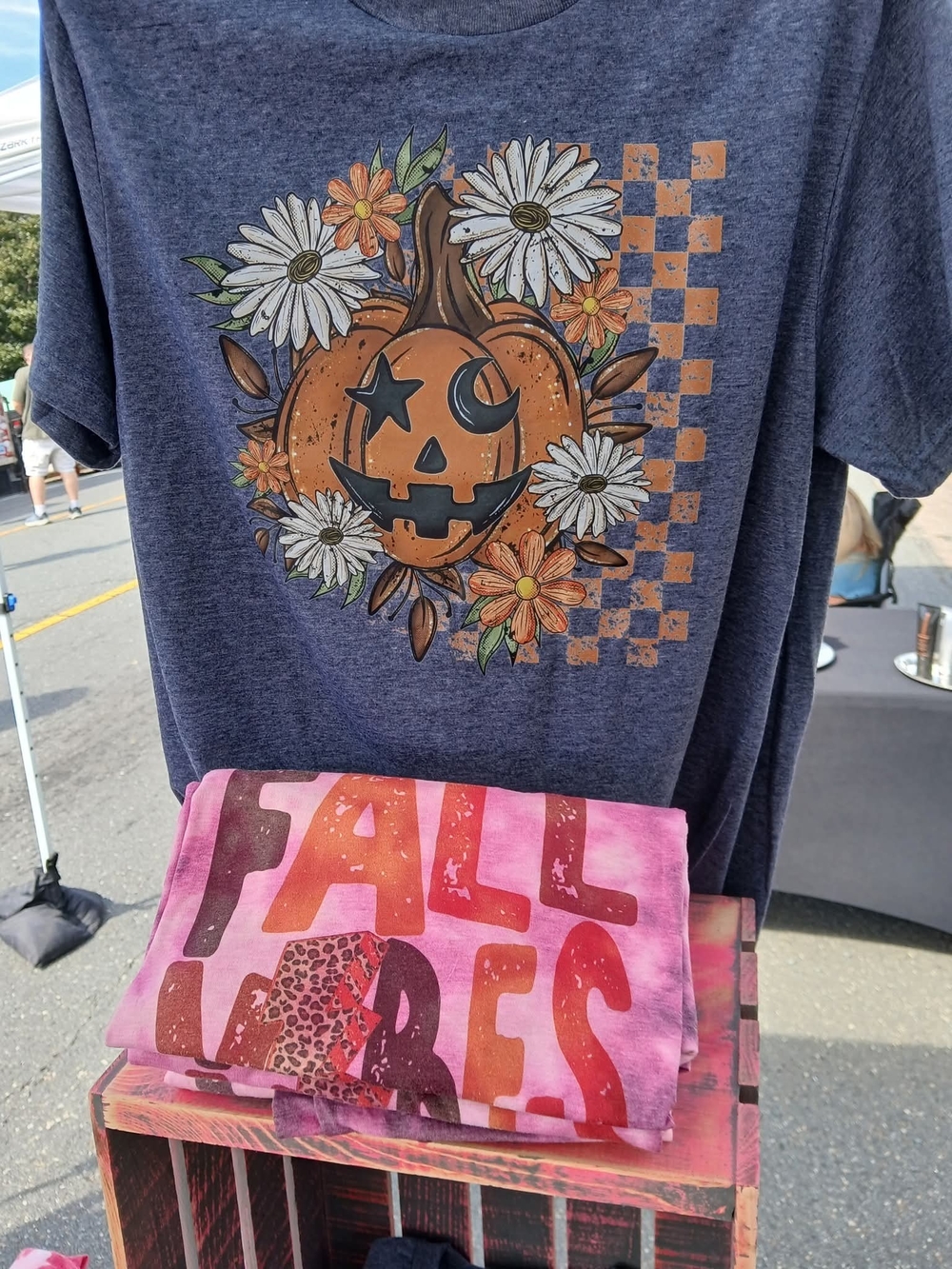 Womens Pumpkin & Daisies Graphic Tee - Navy